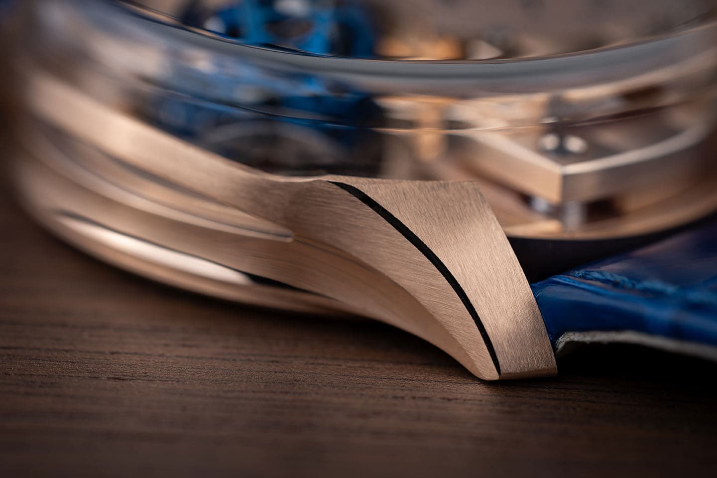 Rose gold case detail